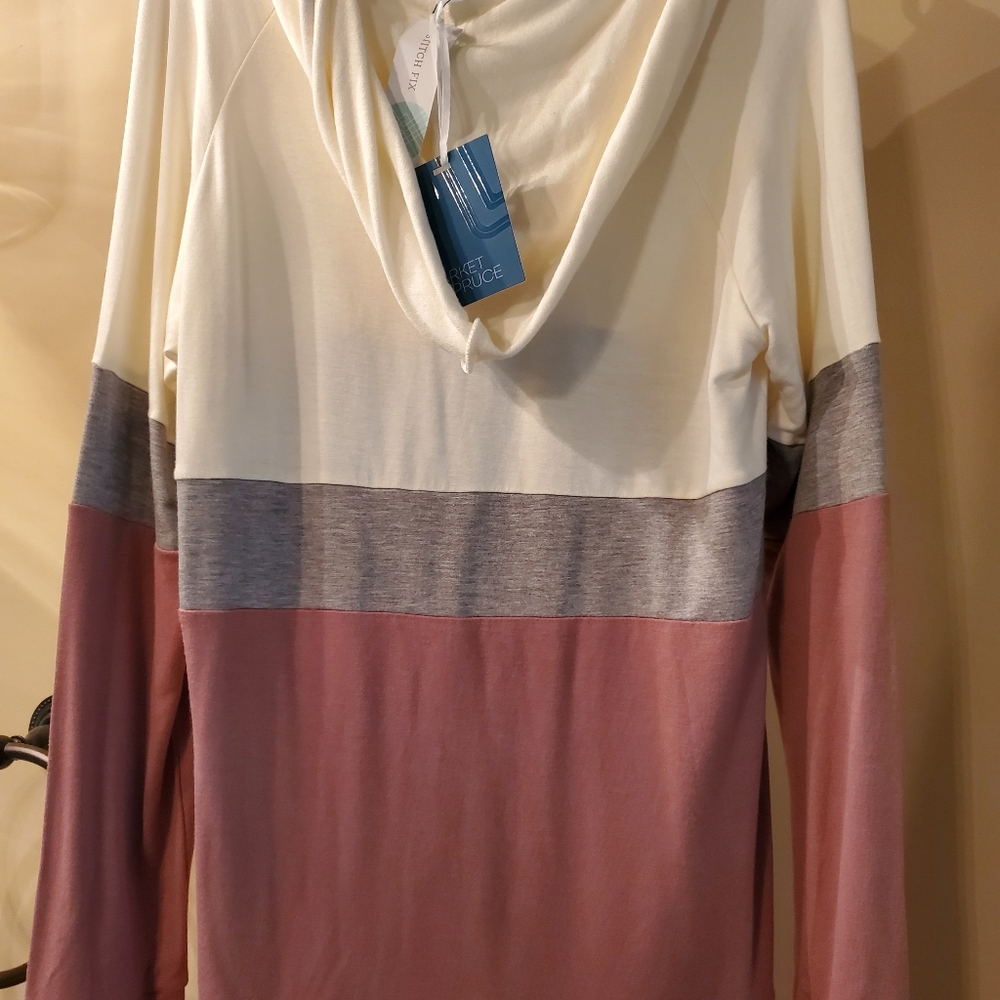 LS Colorblock Hoodie - Picture 2 of 3